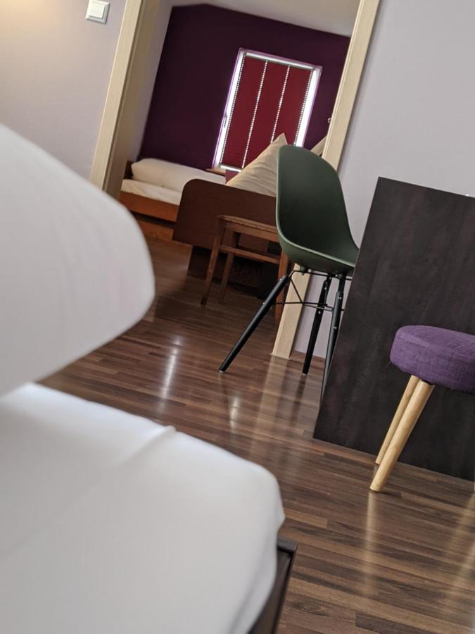 Hotel Baeren Marbach am Neckar Bagian luar foto