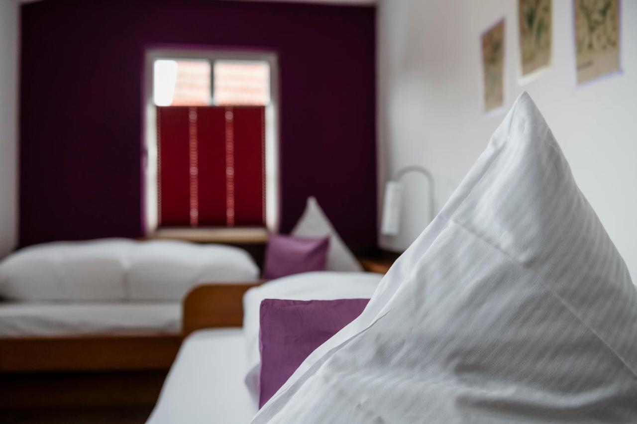 Hotel Baeren Marbach am Neckar Bagian luar foto