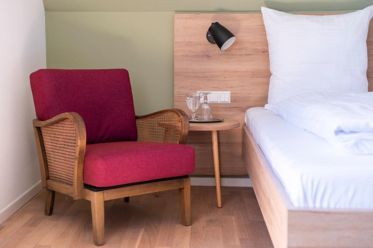 Hotel Baeren Marbach am Neckar Bagian luar foto