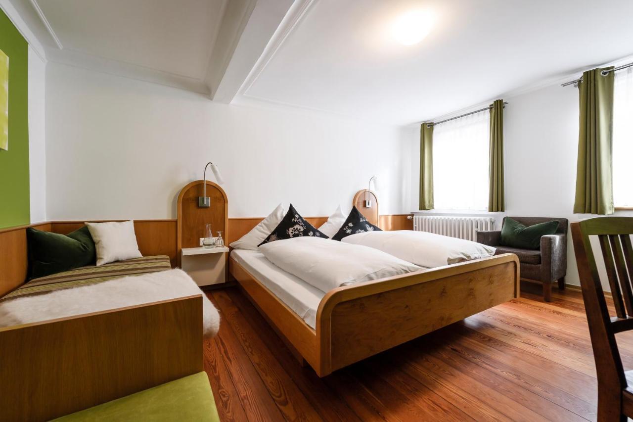 Hotel Baeren Marbach am Neckar Bagian luar foto